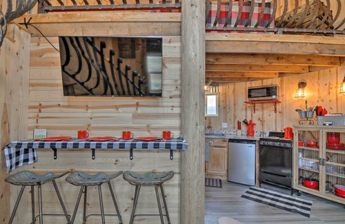 Piute County Apartment | Unique Utah Tin Cabin w/Mountain Views!