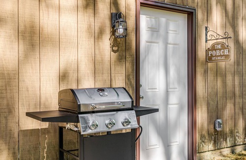 Kent House | Unique vacation home that sleeps 6; near KSU