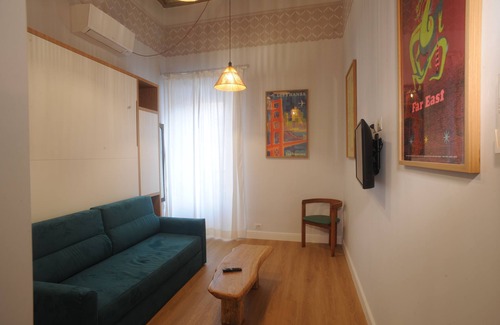 Rione II Trevi Apartment | unique view on Barberini Square,100mt from Spanish Steps, cosy apt