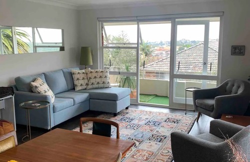 Balgowlah Apartment | Unique Views, Spacious Apart. Balgowlah. Close Beach/ferry/shops/rest. & Cafe's