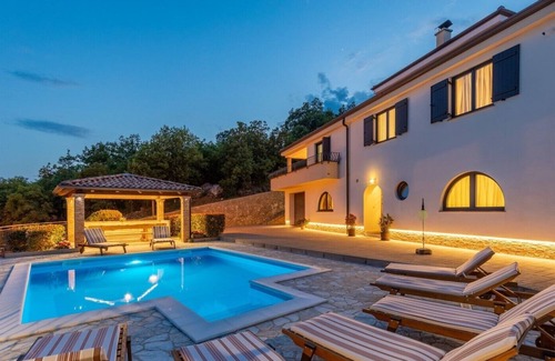 Viskovo Villa | Unique villa with private pool near Kastav