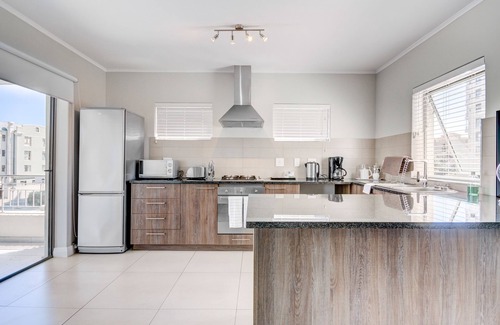 Century City Apartment | UniqueStay Mayfair Luxury Apartment