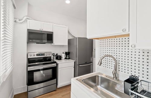 Park View Condo | Unit #1 - 1-bedroom condo in amazing Washington Close to Howard University,