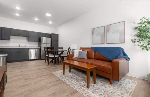 Neenah Apartment | Unit 18 at Fox Flats (1 Bed/Garage/Washer & Dryer)