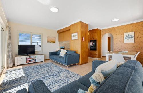 Narooma Apartment | Unit 2 12 Ballingalla Apartments
