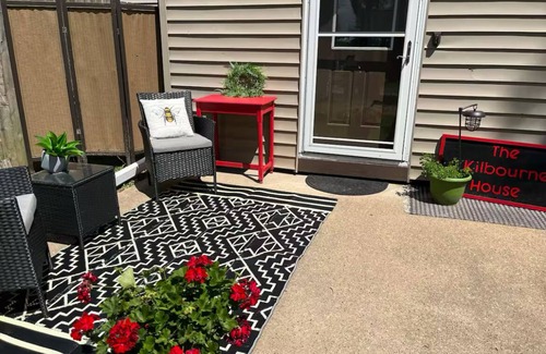Tomah Apartment | Unit 2 Cozy 2 Bedroom w/Hot Tub