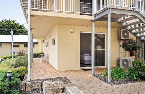Margaret River Apartment | Unit 24 - Estelle two king beds