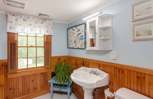 North Berwick Hotel | Unit 3- The Barnboard Room - Abbott Brook Inn