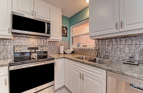 Longboat Key Condo | Unit #304 Sand Cay Beach Resort Gulf Front