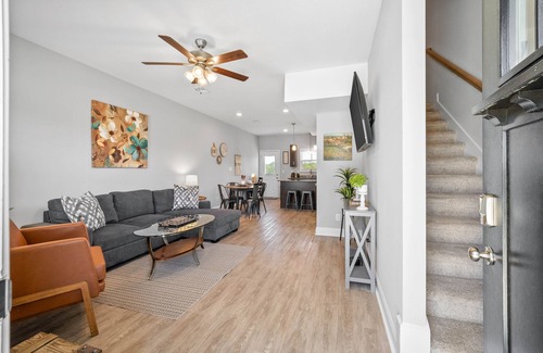 Clarksville Apartment | Unit #606 Summary: 19