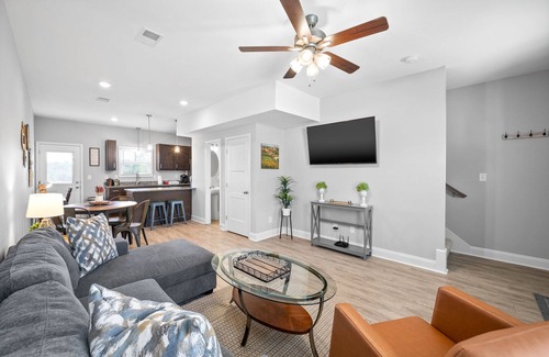 Clarksville Apartment | Unit #606 Summary: 19
