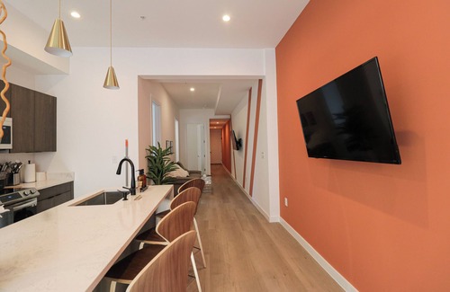 Shaw Bed & Breakfast | Unit 7: Spacious 3BR+Sofa bed | Sleeps 10