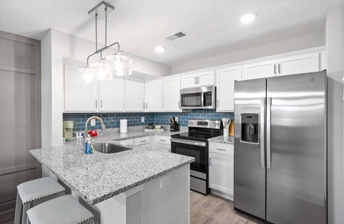 Clarksville House | Unit #808 Peachers Place Townhomes