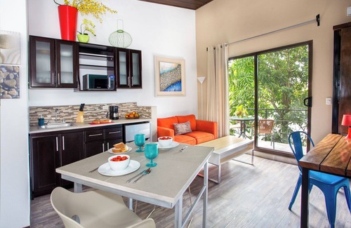 El Cerro Villa | Unit 9 Tico Tico Villas Tree Villa