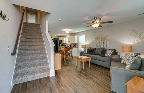 Clarksville House | Unit #B 1010 Franklin St
