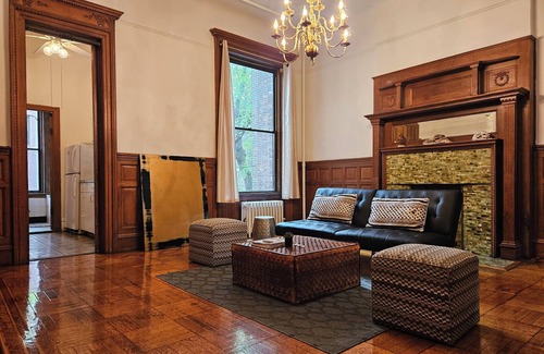 Harlem Apartment | Unit with a private bathroom in beautiful brownstone