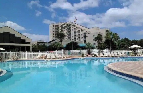 Southwest Orlando Condo | Universal/Pool view +FREE parking. Newly renovated 2bdrm/2bth