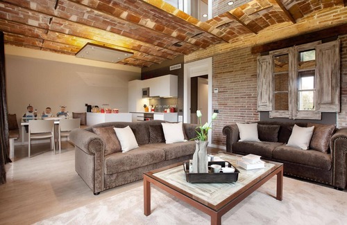 Sant Antoni Apartment | Universitat Building! Rooftop terrace with pool and views!