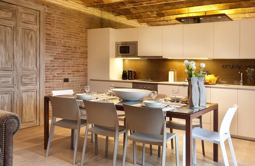 Sant Antoni Apartment | Universitat Building! Rooftop terrace with pool and views!
