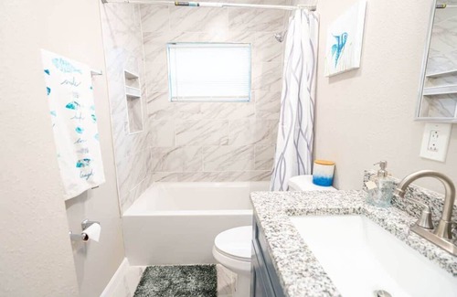 University Apartment | University Serenity Suites B