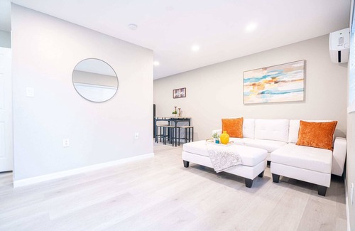 University Apartment | University Serenity Suites G
