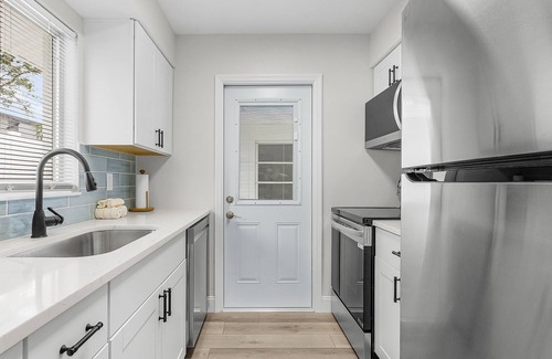 Aloha Kai House | Unleash Island Bliss - Aloha Kai #34 & #37 - Roelens