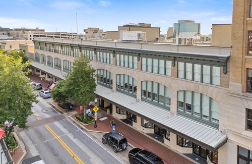 Downtown Condo | *Unmatched Palafox St views* 2BD/2B Luxury Condo