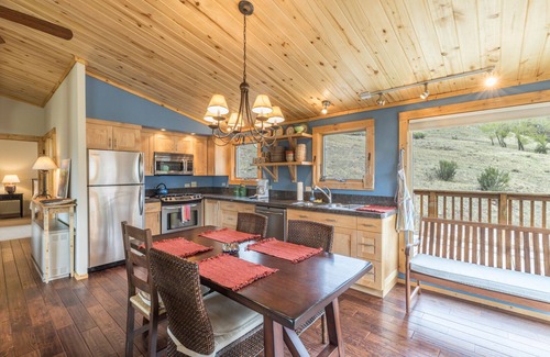 Creede House | Unmatched Panoramic Mountain Views - Pet Friendly - Walk to Downtown Creede