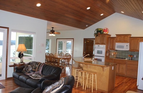Hayden Lake House | Unmatched Privacy and Natural Beauty Awaits!