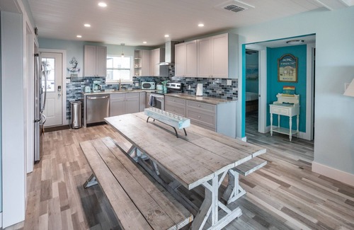 Laguna Beach House | Unobstructed Gulf view for 6-8 & on-site golf cart rental! Direct path to beach.