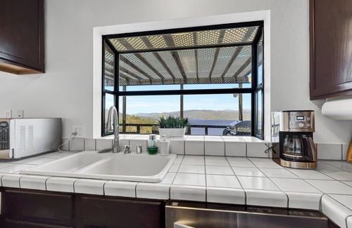 Kelseyville House | Unobstructed Lake and Mountain View home with movie room