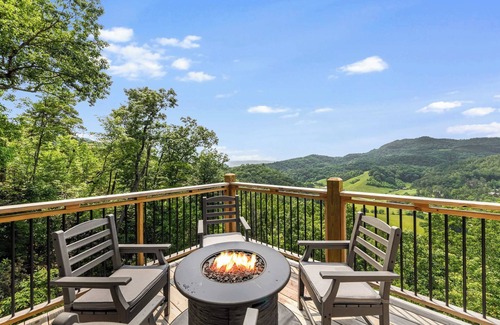 Wears Valley Cabin | Unobstructed Mountain Views | Heated Indoor Pool