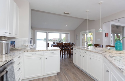April Sound House | Unobstructed open water lake house for friends & family fun w/Tesla charger