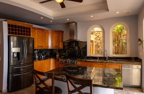 Mismaloya Villa | Unparalleled Luxury and Breathtaking Ocean Views