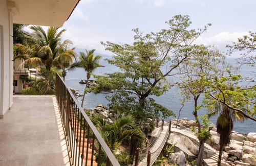 Mismaloya Villa | Unparalleled Luxury and Breathtaking Ocean Views