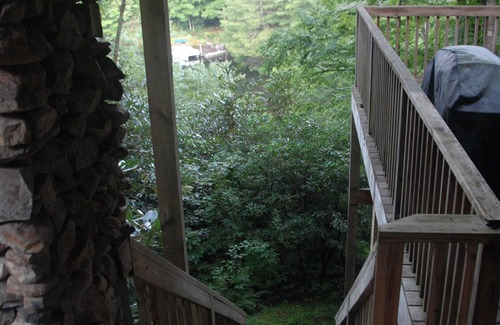 Sapphire Cottage | Unplug, hike, fish, kayak & relax. Reconnect with nature at our quiet cabin