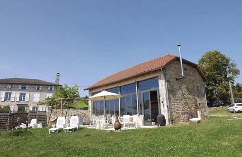 Glenat House | Unusual dwelling (former pigsty) - ALL IN