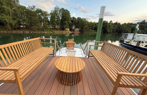La Ferte-sous-Jouarre Boat Rental | 🌿 Unusual overnight stay aboard Le Viking - Disconnecting on the Marne River