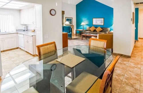 Palm Desert Condo | Unwind *3 Pools/11 Hot tubs * 2/2 w/Kitchen for 6!