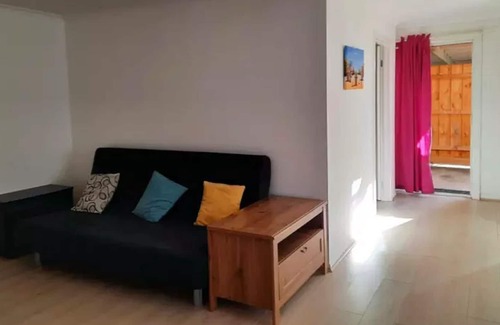 Narre Warren South Apartment | Unwind and Relax at Berwick Leaf: Lakes Parkland, Your Comfy Retreat!