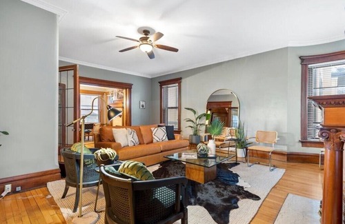 Olde Towne East House | Unwind and relax in this spacious Olde Town East home.