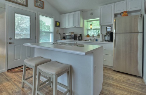 Copperhill House | Unwind at this new Tiny Home with firepit! Close to town.