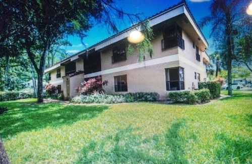 Survey Creek Condo | Unwind at this stunning well-kept tranquil Condo