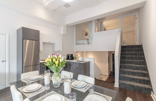Mile End Condo | Unwind in a Multilevel Loft in the Heart of Trendy Mile End