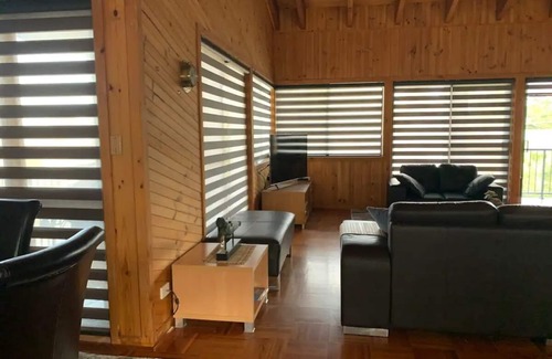 Tuross Head House | Unwind in a stylish 3 bedroom home. Within an easy stroll to beach park & shops.