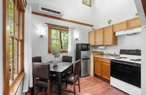 Blairsville Cabin | Unwind in Charming Mountain Retreat near Helen, Blue Ridge & Appalachian Trail