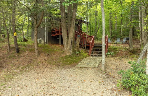 Blairsville Cabin | Unwind in Charming Mountain Retreat near Helen, Blue Ridge & Appalachian Trail
