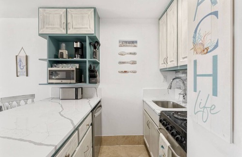Panama City Beach Condo | Unwind in this luxury waterfront retreat
