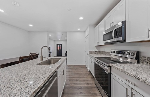 Topaz Lake Condo | Unwind in this stylish, newly renovated 1-bedroom suite near Topaz Lake