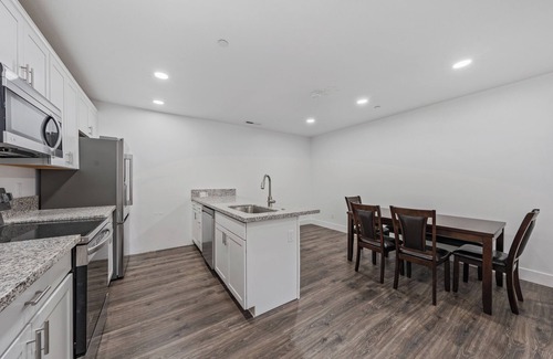 Topaz Lake Condo | Unwind in this stylish, newly renovated 1-bedroom suite near Topaz Lake